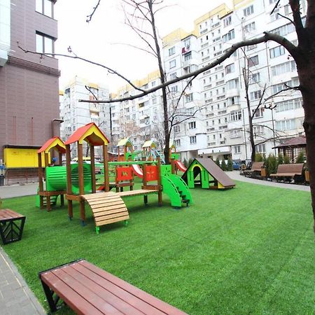 Sky House Central Apartment تشيسيناو المظهر الخارجي الصورة