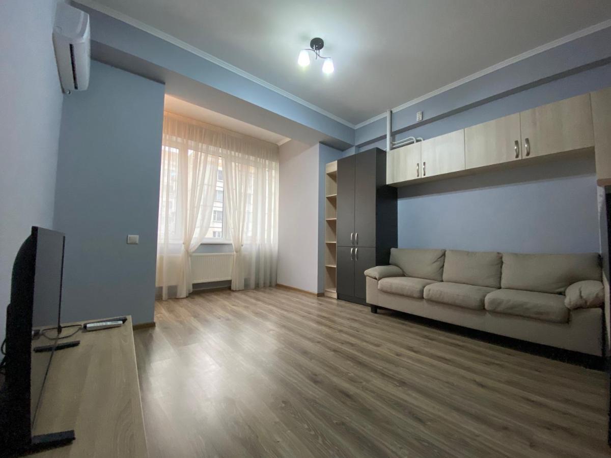Sky House Central Apartment تشيسيناو المظهر الخارجي الصورة