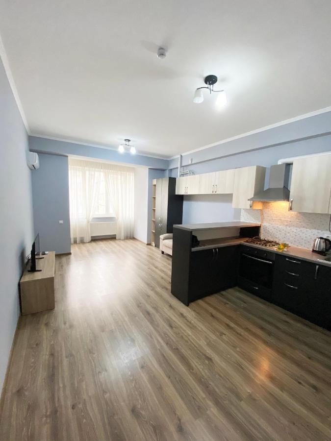 Sky House Central Apartment تشيسيناو المظهر الخارجي الصورة
