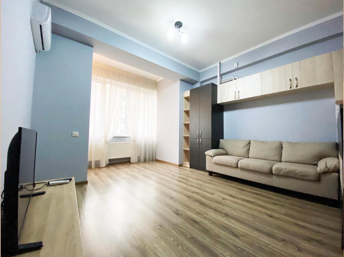 Sky House Central Apartment تشيسيناو المظهر الخارجي الصورة